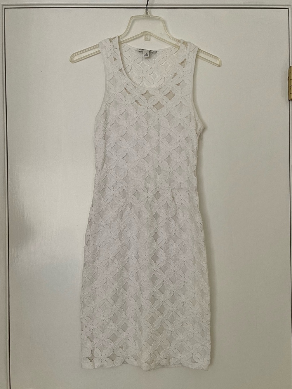 Sleeveless White Lace Sheath Dress